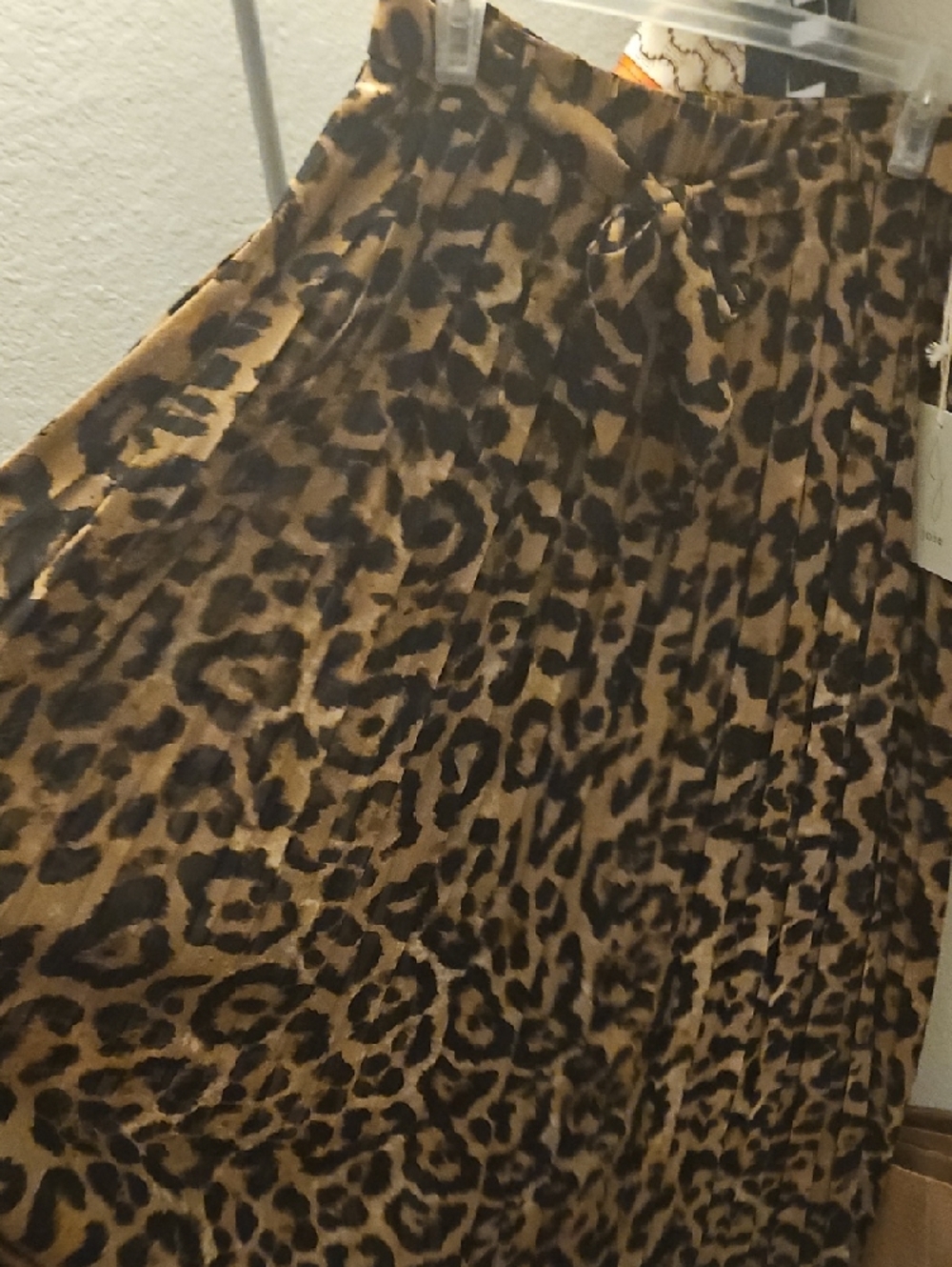 Leopard Print Pleated Maxi Skirt - Brown and Black - Picture 6 of 7